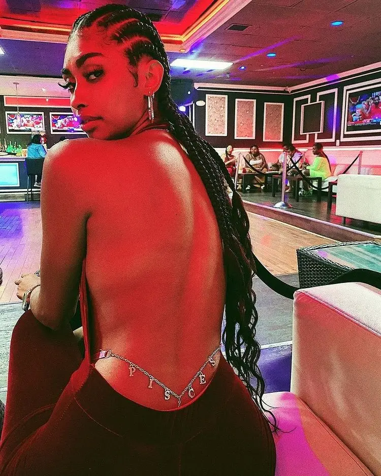 

Stainless steel twelve constellation rhinestone letters pendant waist chain panties integrated thong chain women's panties, White