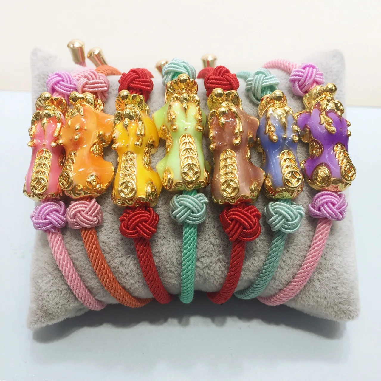

Gold jewelry fengshui pixiu charm bracelet