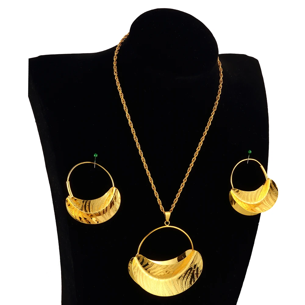 

Ethlyn Fashion Gold PNG Ethnic Jewelry Sets Necklace Earrings Pendant for Women Girls Kenya African Engagement Party Gift S330