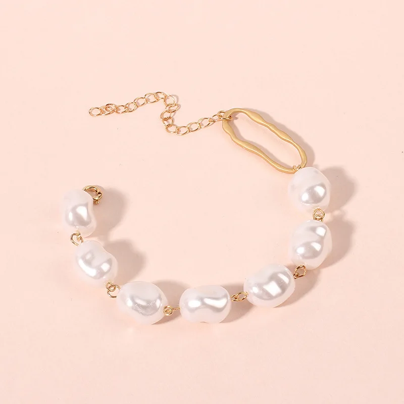 

Wholesale Creative Fashion Baroque Designers Charms Bracelet Brief Personality Adjustable Pearl Bangle, As a picture