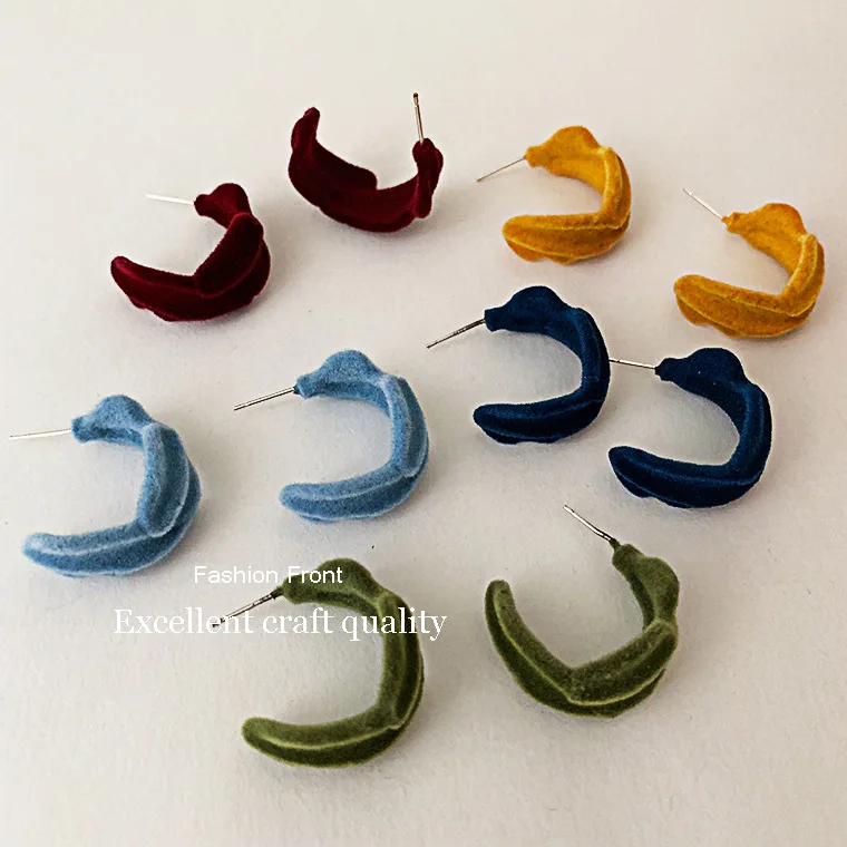 

JUHU Irregular C-shaped flocking earrings retro S925 simple personality earrings fashion alloy hoop earrings jewelry wholesale, Green
