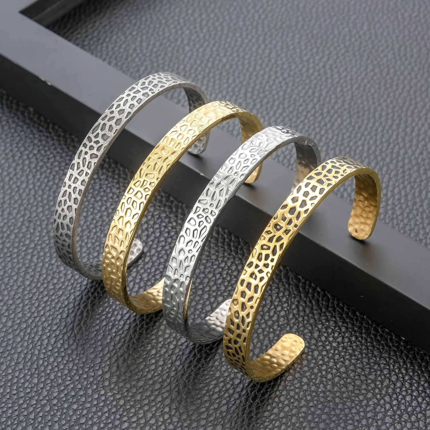 

Fashion Antique Concave Point Stainless Steel Cuff Bracelet Accessories Unisex Accessories