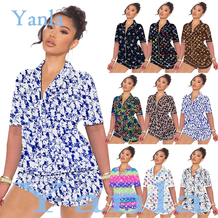 

2021 Night Wear Bathrobe Designer Headbands Silk Pyjamas Sets Summer Short Sleeve Women 2 Piece Pajamas Set