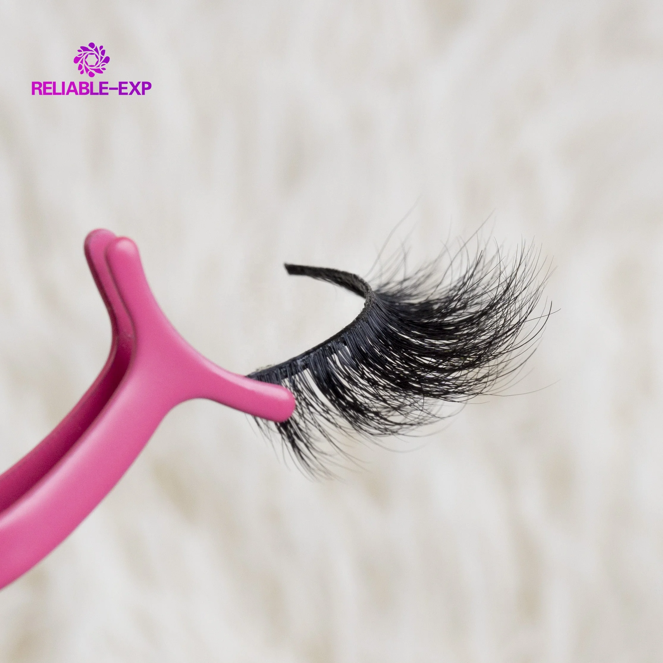 

LX-142 Top 3D Mink Lashes Vendor 3D Mink Eyelash Custom Eyelash Packaging Box