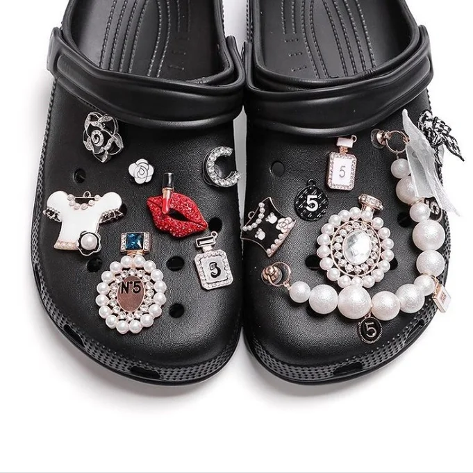

2021 Wholesale Custom Designer Croc Pieces Charms Luxury Corc Charms For Shoe Decoration