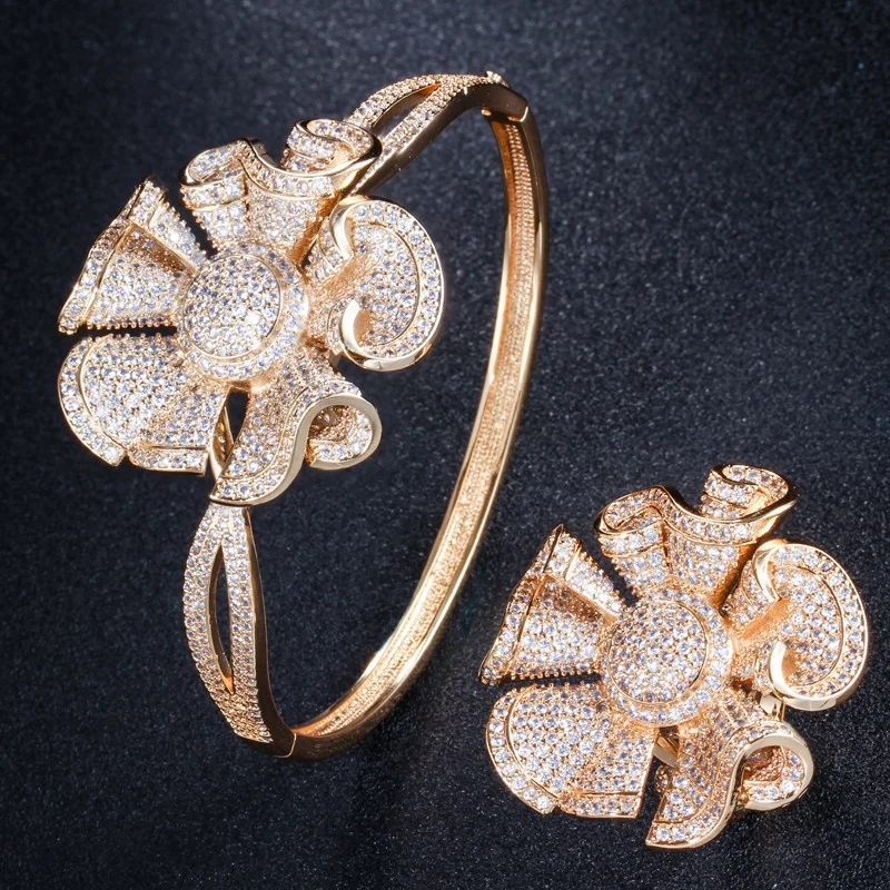 

Luxury Big Geometry Flower Shiny Cubic Zircon Micro Pave Women Dubai Bracelet Bangle and Ring Jewelry Set, Picture shows