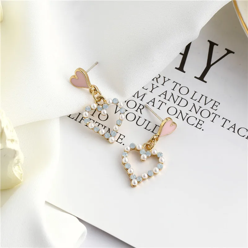 

2020 Novelty Hollow Pearl Crystal Heart Pendant Earrings Chic 925 Silver Needle Enamel Heart Dangle Earrings, As picture show