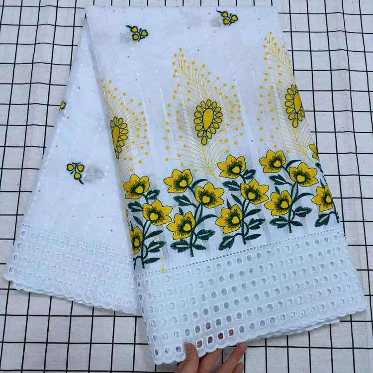 

AE7025 2020 new design white cotton lace embroidery fabric for garment