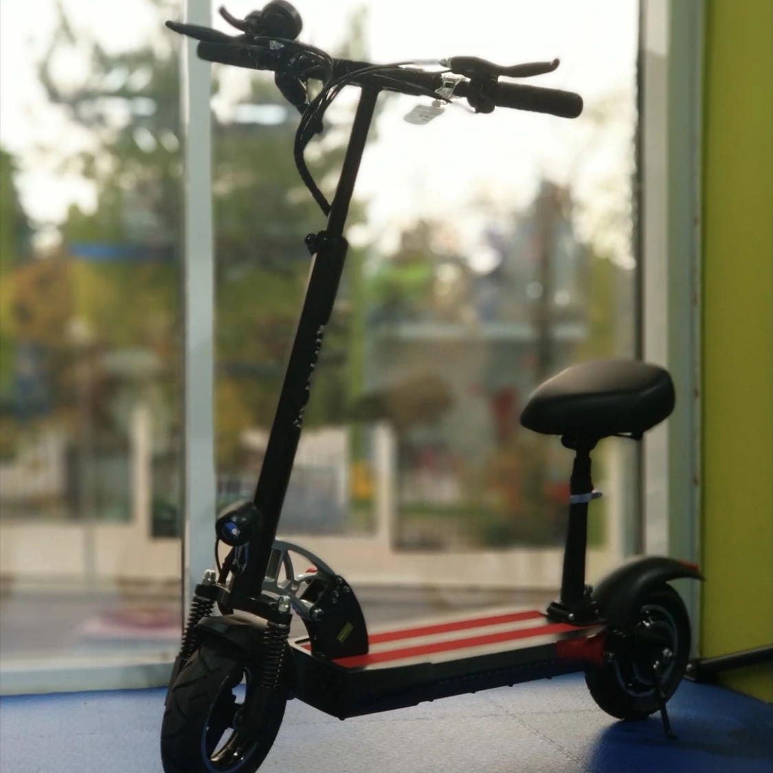 

New Arrival EU Warehouse Dual Motor 10 Inch 36V High Speed Popular 2 Wheels E Scooters Hot Sale, Black
