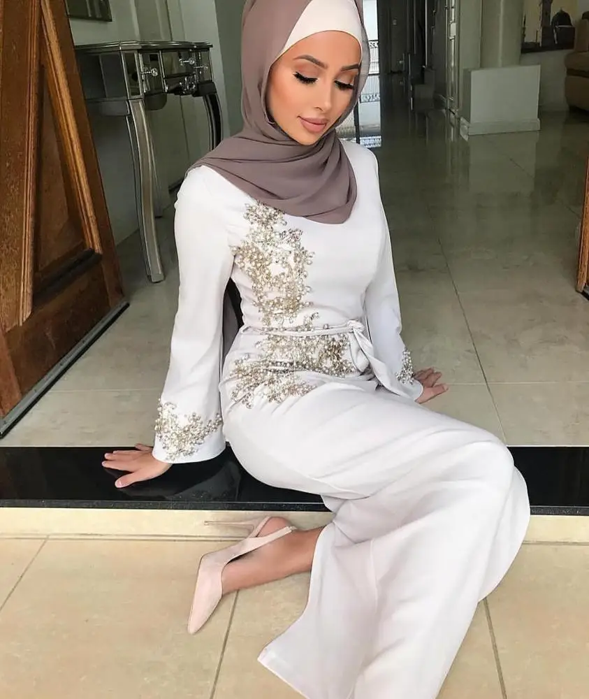 

Modest Eid Ramadan Bell Solid Color Fashionable elegant embroidery Muslim Kaftan Dubai Woman Sleeve Evening Long slim Dress, Black