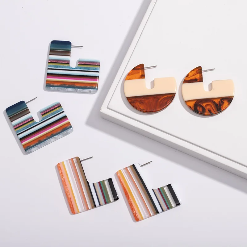 

Chic Fashion Amber L Shape Resin Stud Earrings Stripe Acrylic Geometric Statement Earrings