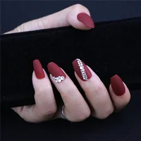 

long decorate artificial nails