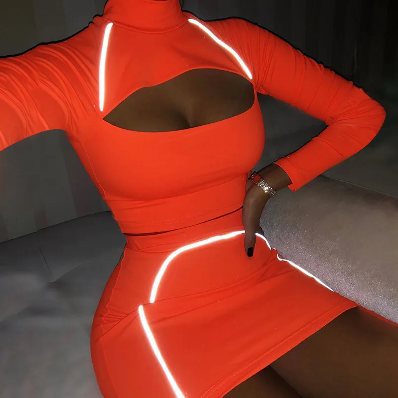 

fashion Sporty Reflective Striped Matching Set Women Cut Out Fashion Fitness 2 Piece Outfit Long Sleeve Crop Top And Skirt Sets, Color as picture