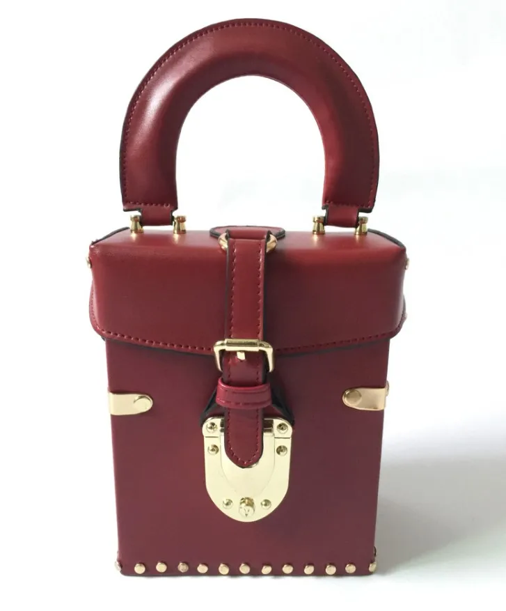 

Stereoscopic designer crossbody bag with removable strap
