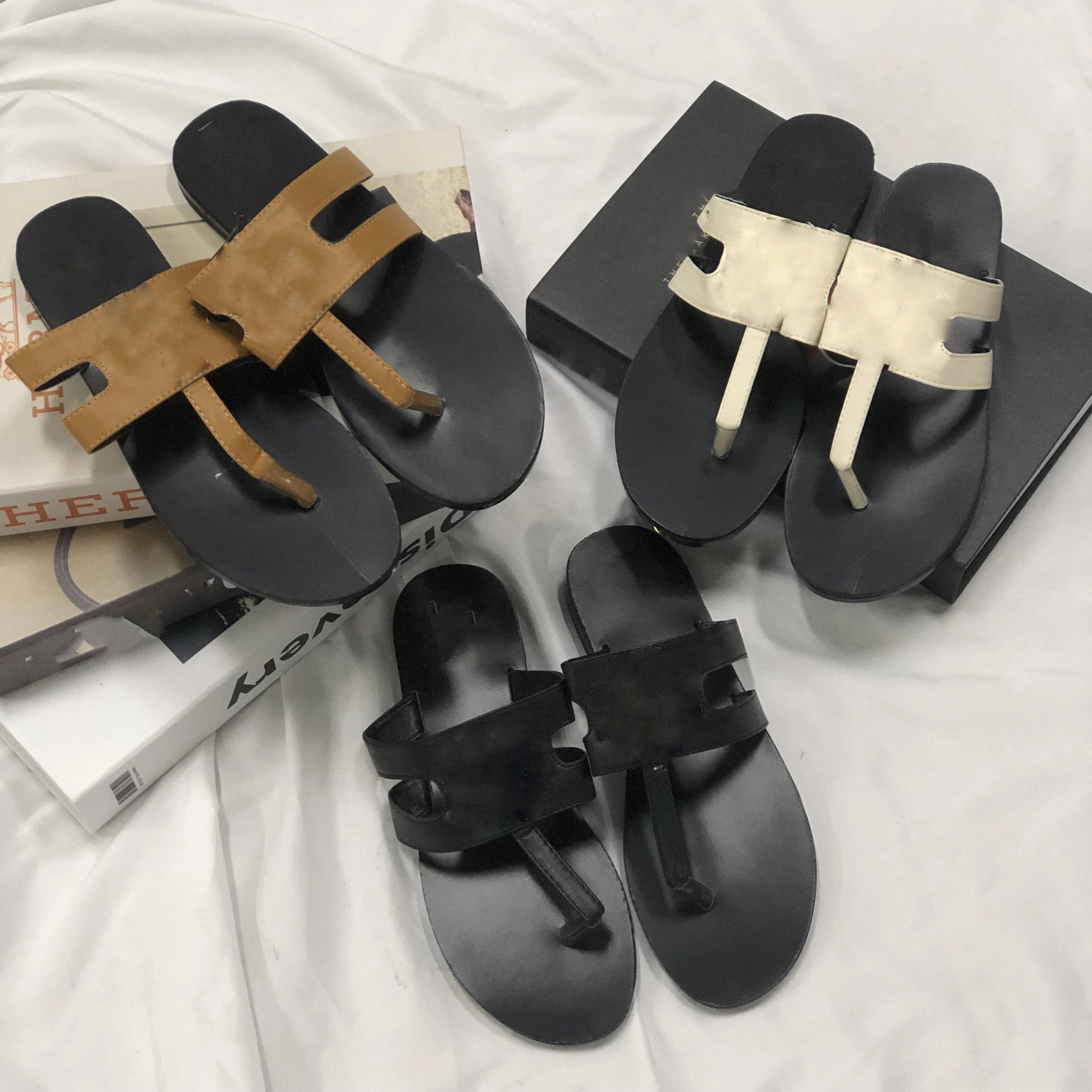 

2022 New European And American Retro Daily Casual Lightweight Ladies Flip-Flops Slippers