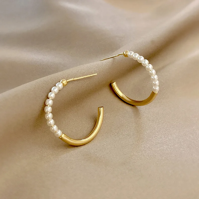 

New Trend Small Natural Pearl Beads Round Circle Hoop Earrings Chunky Pearl Round Circle Hoop Earrings