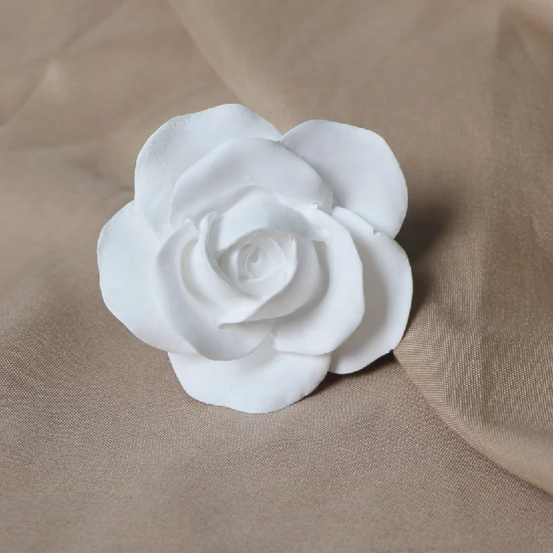 

White Rose Shaped Scented Hanging Ceramic Aroma Essential Oil Diffuser Stone Car Vent Clip Air Freshener