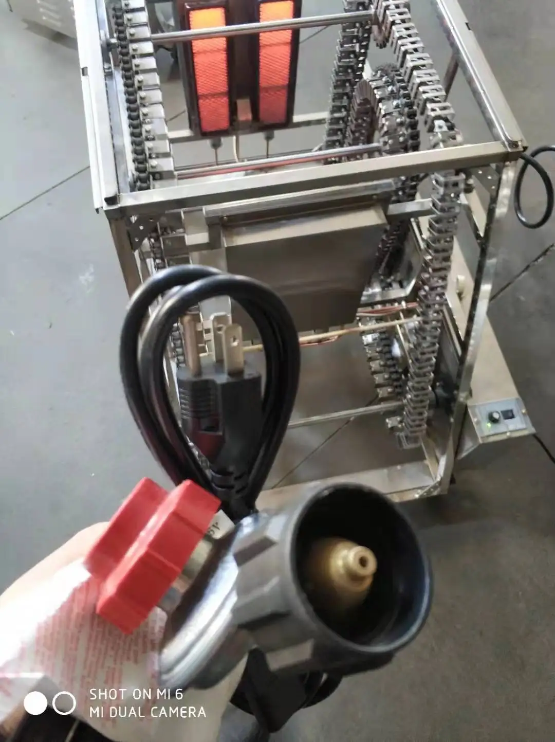 Kebab Doner Gas Shawarma Grill Machine Skewer Machine Price for Saudi Arabia