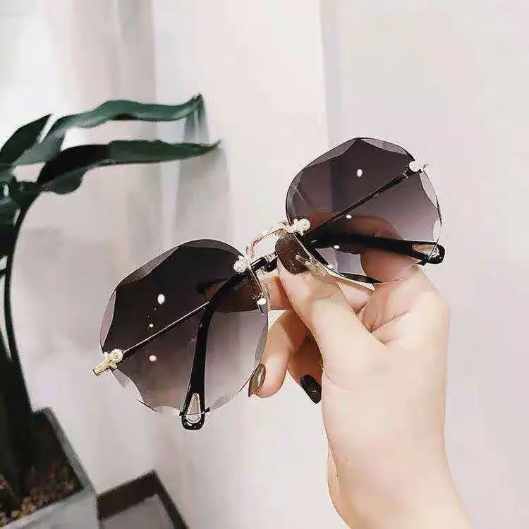 

2020 new fashion frameless sunglasses star trend frameless sunglasses women wholesale, Picture shown