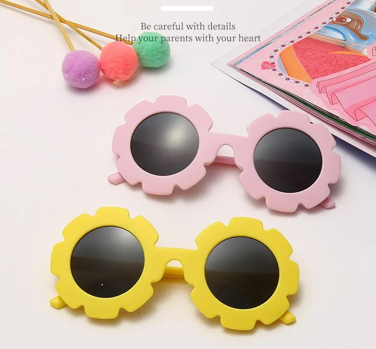 

Kids Sunglasses, Cute Flower Shaped Sunglasses for Boys Girls Party Accessories