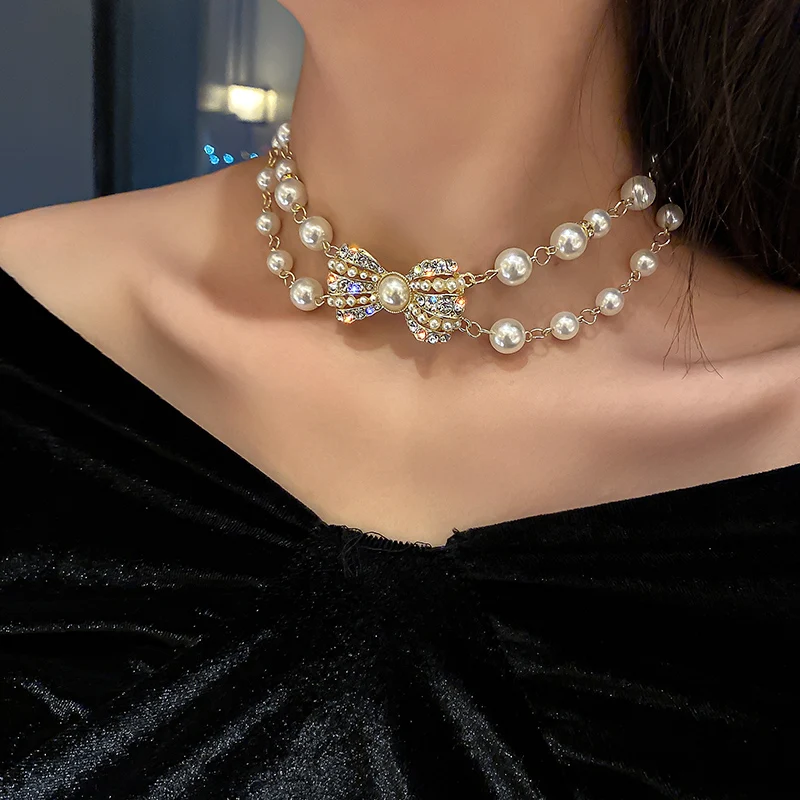 

2021 fashion charm bow shape pearl chocker women