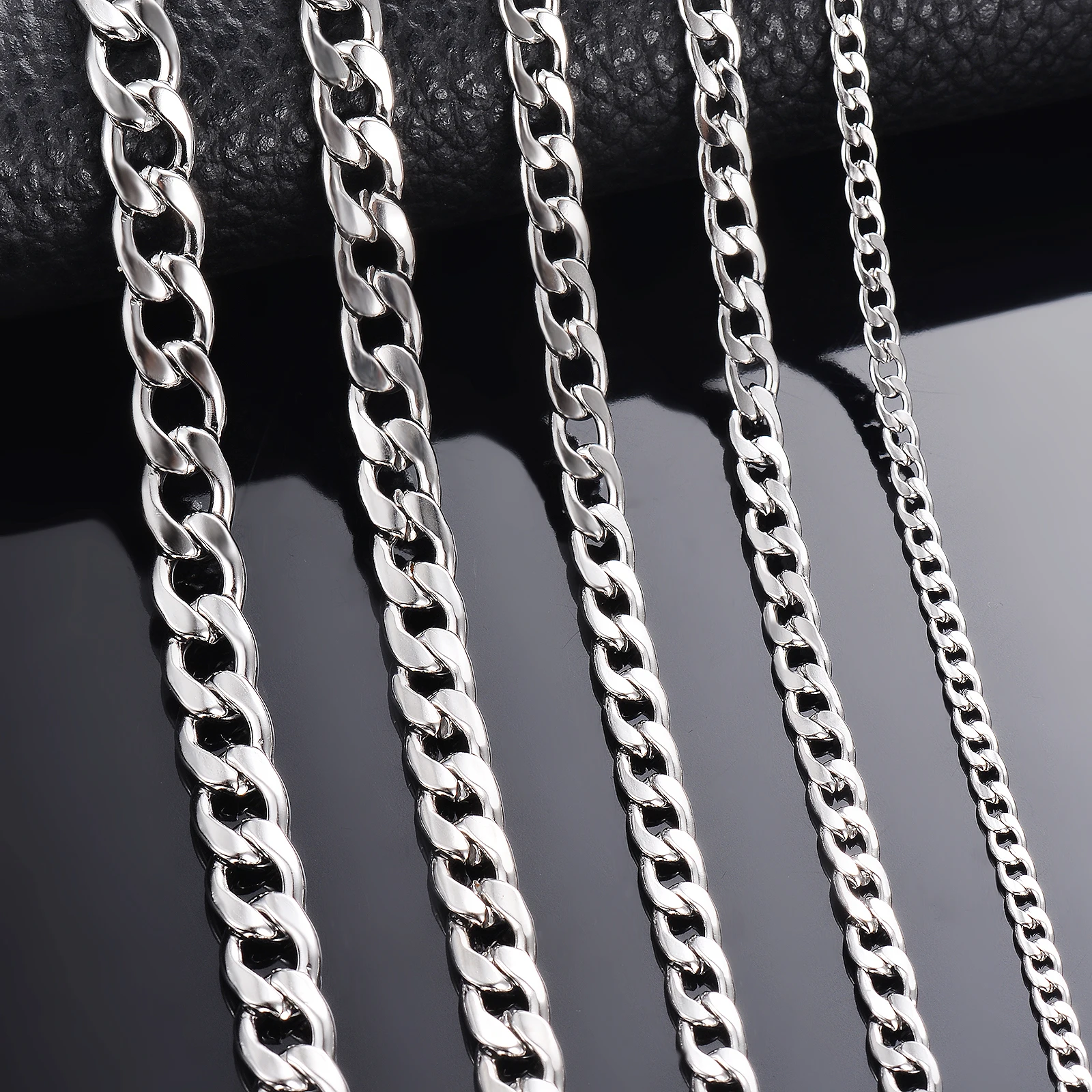 

1pcsWidth3mm/3.8mm/4.5mm/5mm/6mm/7mm/7.5mmCurb Cuban Link Chain Necklace for Men Women Basic Punk Stainless Steel Chain Chokers, Silvery