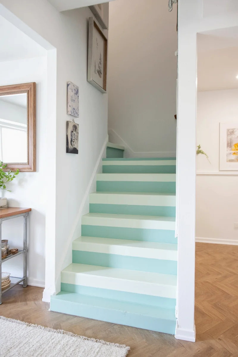 Black and white contrasting stairs