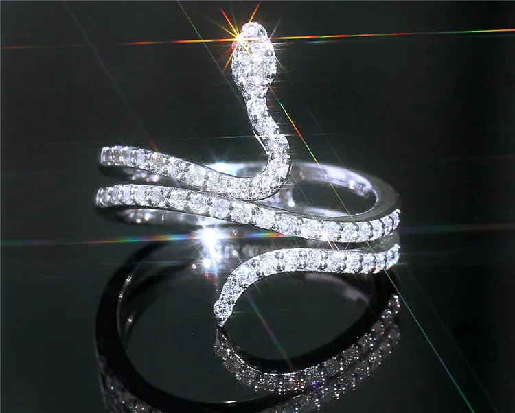 

Women snake-shaped ring with sparkling diamonds and micro-inlaid zircon, personalized creative ring jewelry, Picture shows