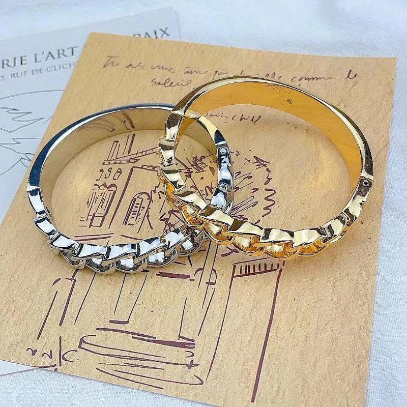 

2022 New Trendy Personalized Style Gold Plated Bright Ring Bracelets Fashion Designer For Women