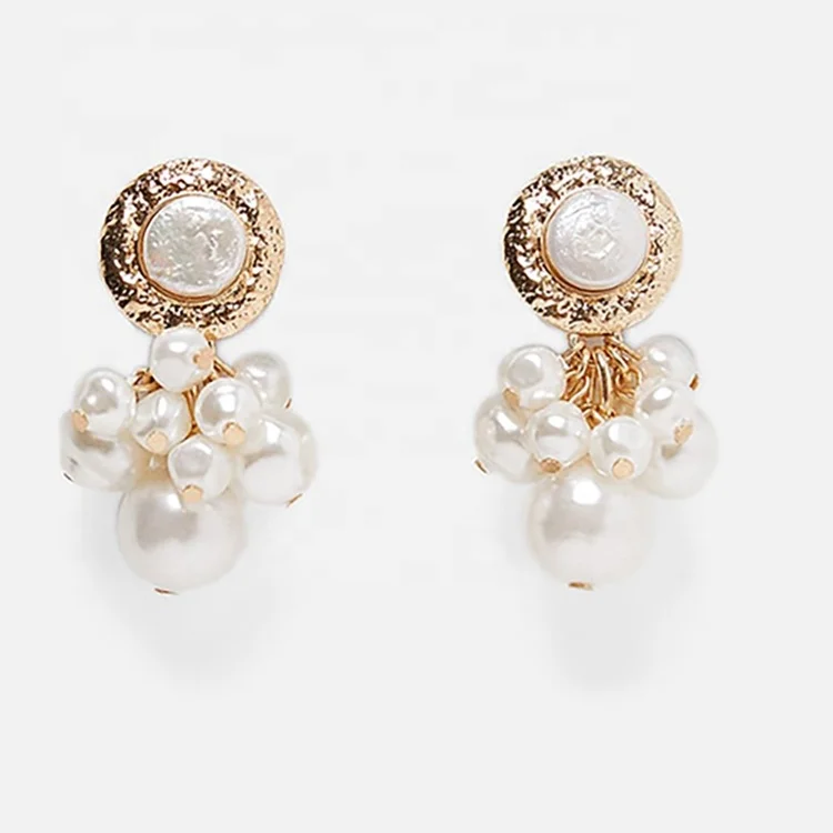 

Luxury pearl stud earrings ladies pearl cluster earrings, White