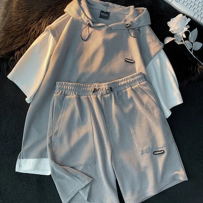 Summer Men's Large Size Sports Suit Breathable Casual Wear Wild High Street Chic Fake Two-piece Casual T-shirt + Simple Shorts