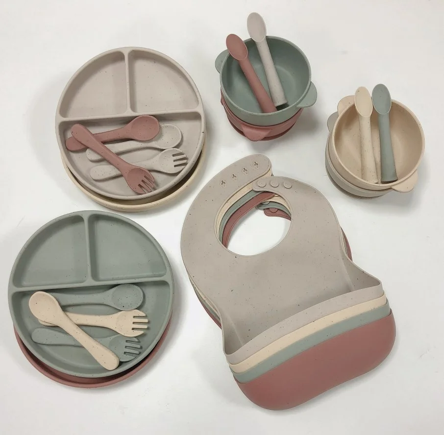 

Customize Speck Silicone Baby Dinner Suction Plates Placemats With Spoon Fork Baby Suction Bowl and Baby Bib Feeding Babe Set, Customized color