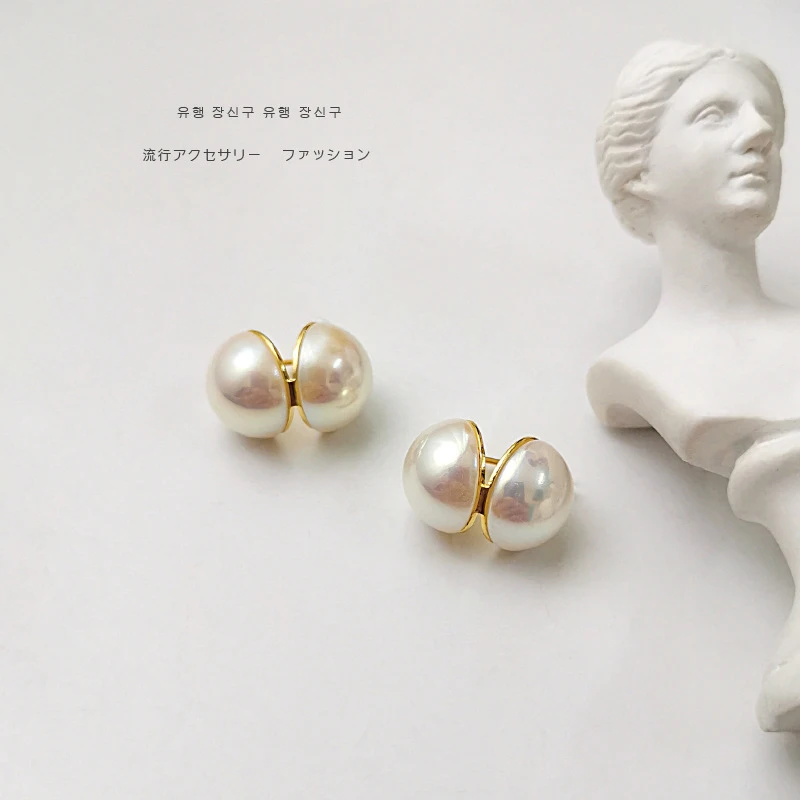 

2020 New designer Half round fairy Shell Earrings geometric S925 silver needle ball Pearl stud earrings, Gold plated