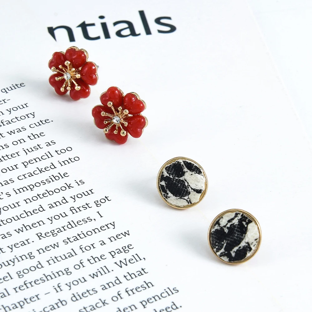 

Veijer 2021 Fashion Earring Sets Gold Red Flower Stud Earrings Small Stud Earrings, Multi