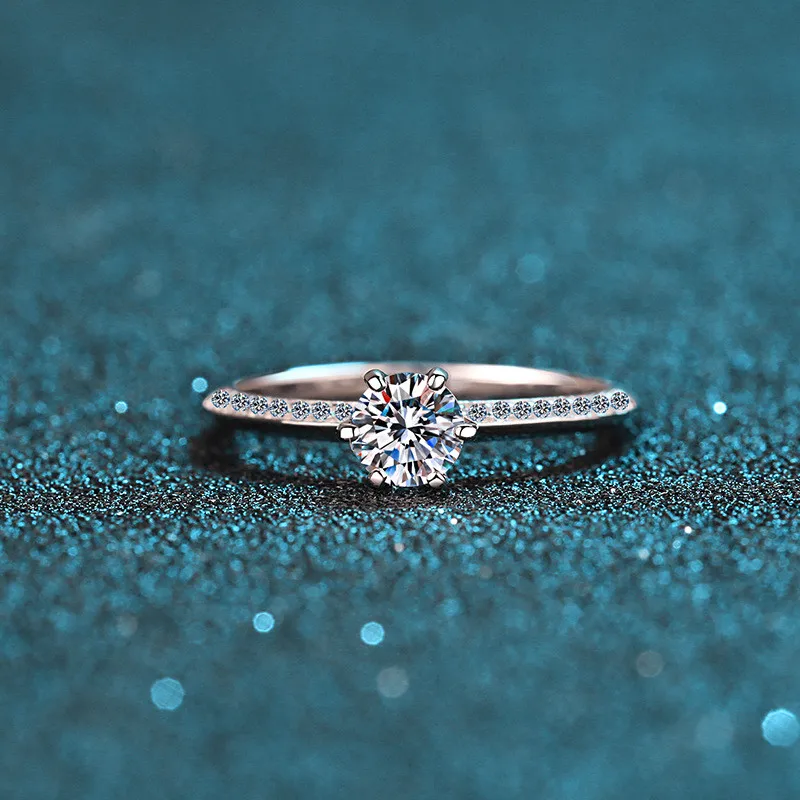 

Silver 925 Original Diamond Test Past Round Brilliant Cut 0.5 ct D Color Moissanite Engagement Ring Sparkling Gemstone Jewelry