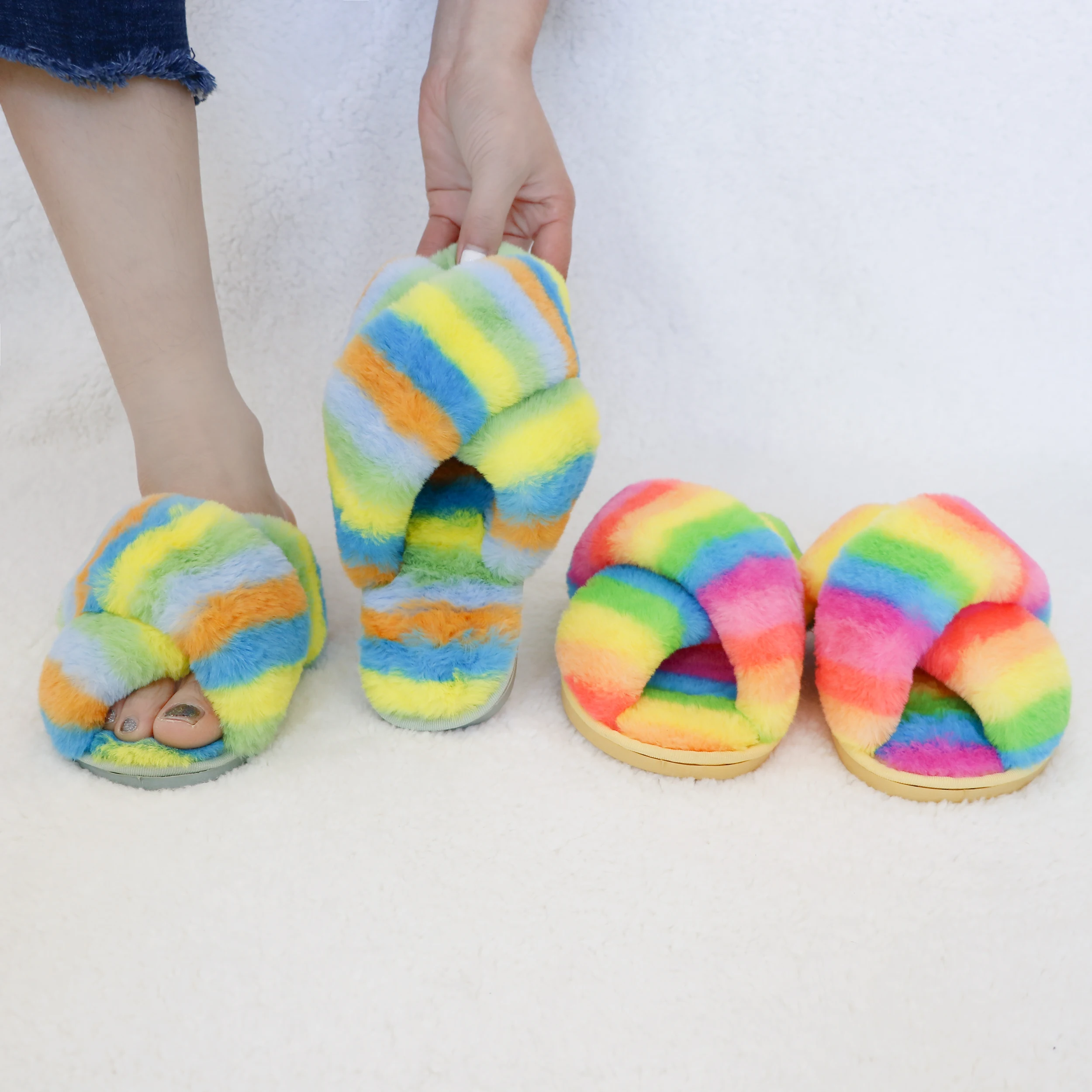 

Wholesale Rainbow Colors Outdoor Indoor Women Room Slipper For Winter, Customized colors