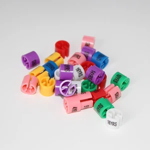 Image of Different Type Custom Plastic Size Marker Hanger Size Cube For Clothes