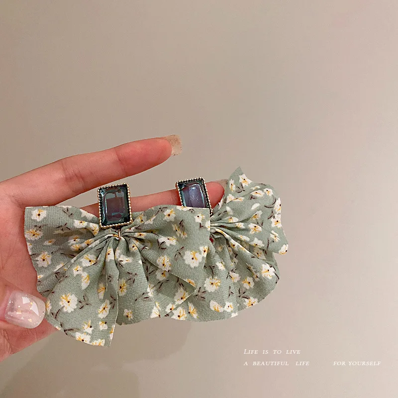 

fashion fan shape crystal 2021 fabric earrings