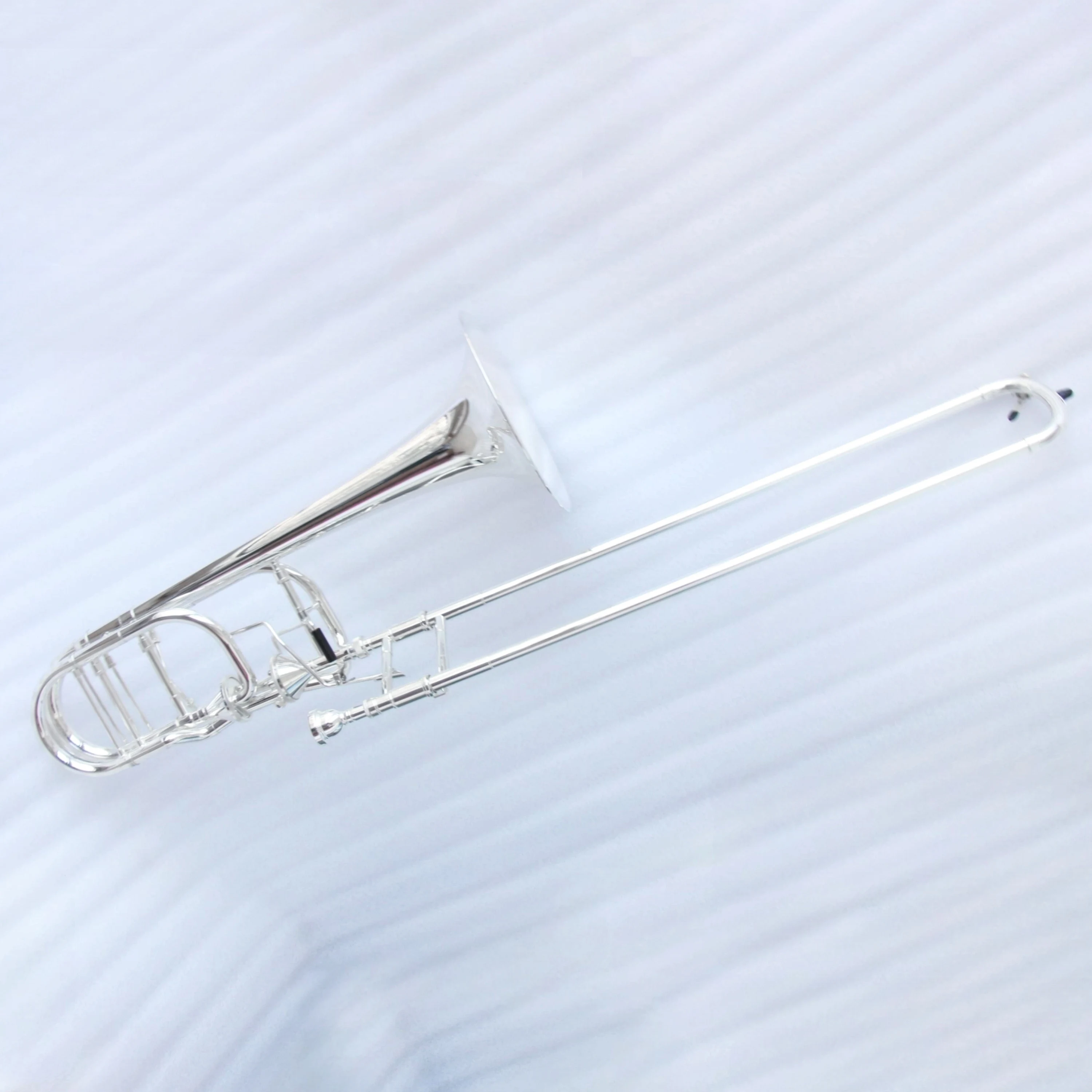 Professional Thayer High-End Brass Trombone in BB Tone Silver Plated Bass Trombone for Orchestra Use