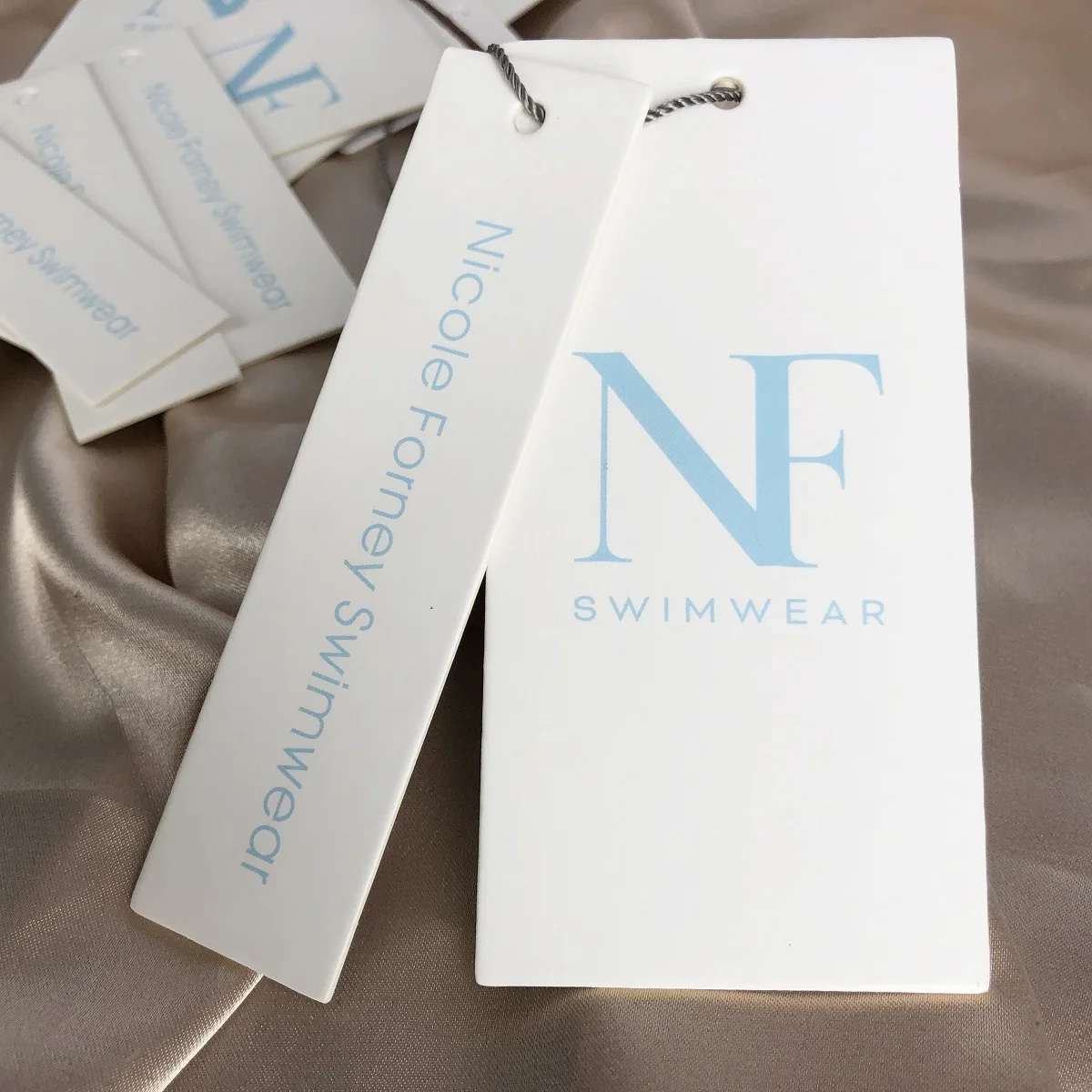 

Luxury design cardboard Customized printing garment Label clothing Hangtags, White, black, blue, red or custom color