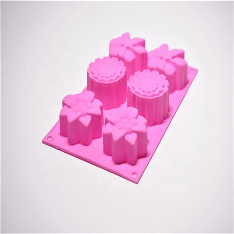

Silicone Nonstick 6-Cavity 3-group Flower Baking Mould, Pink