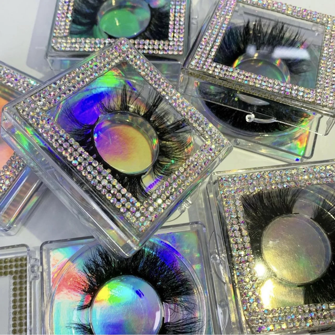 

Wholesale mink eyelash vendors 20-25 mm with rhinestone eyelash box