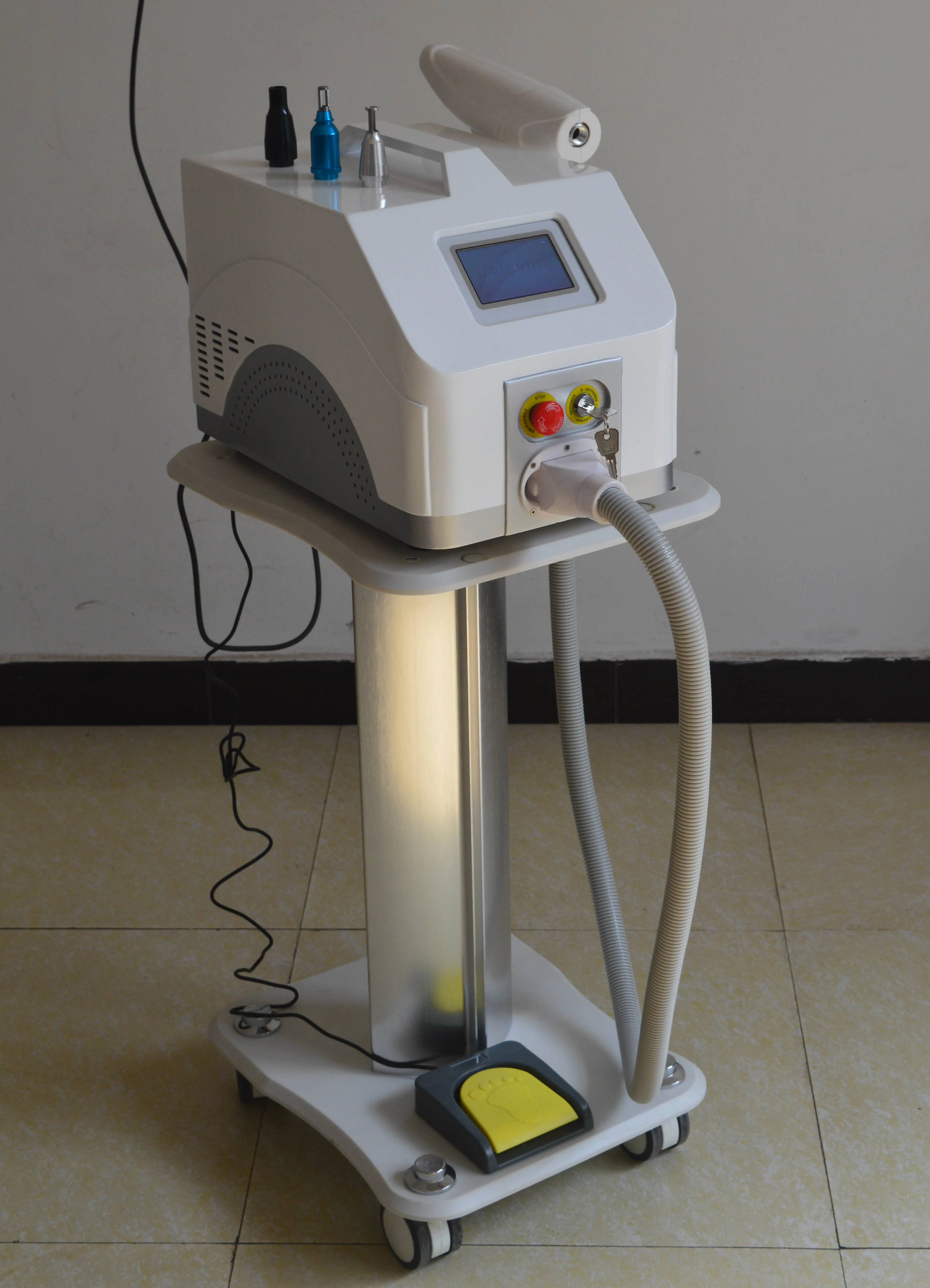 532nm & 1064nm & 1320nm q 开关 nd yag 激光去除纹身机