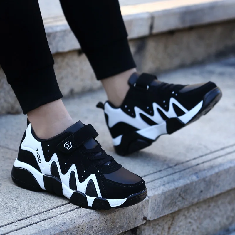 sports shoes (55).jpg