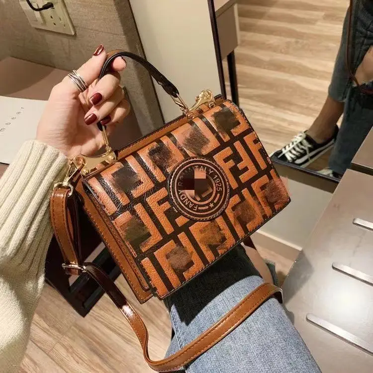 

New Famous Brands Small Square Women Hand Bags Brand Luxury Ladies Clutch Tote Bag Women Messenger Bags Handbag, Red, black,dark brown, light brown