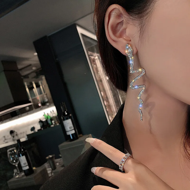 

Long Tassel Crystal Drop Jewelry For Women Weddings Fashion Earring Shiny Snake Shape Rhinestone Dangle Earrings