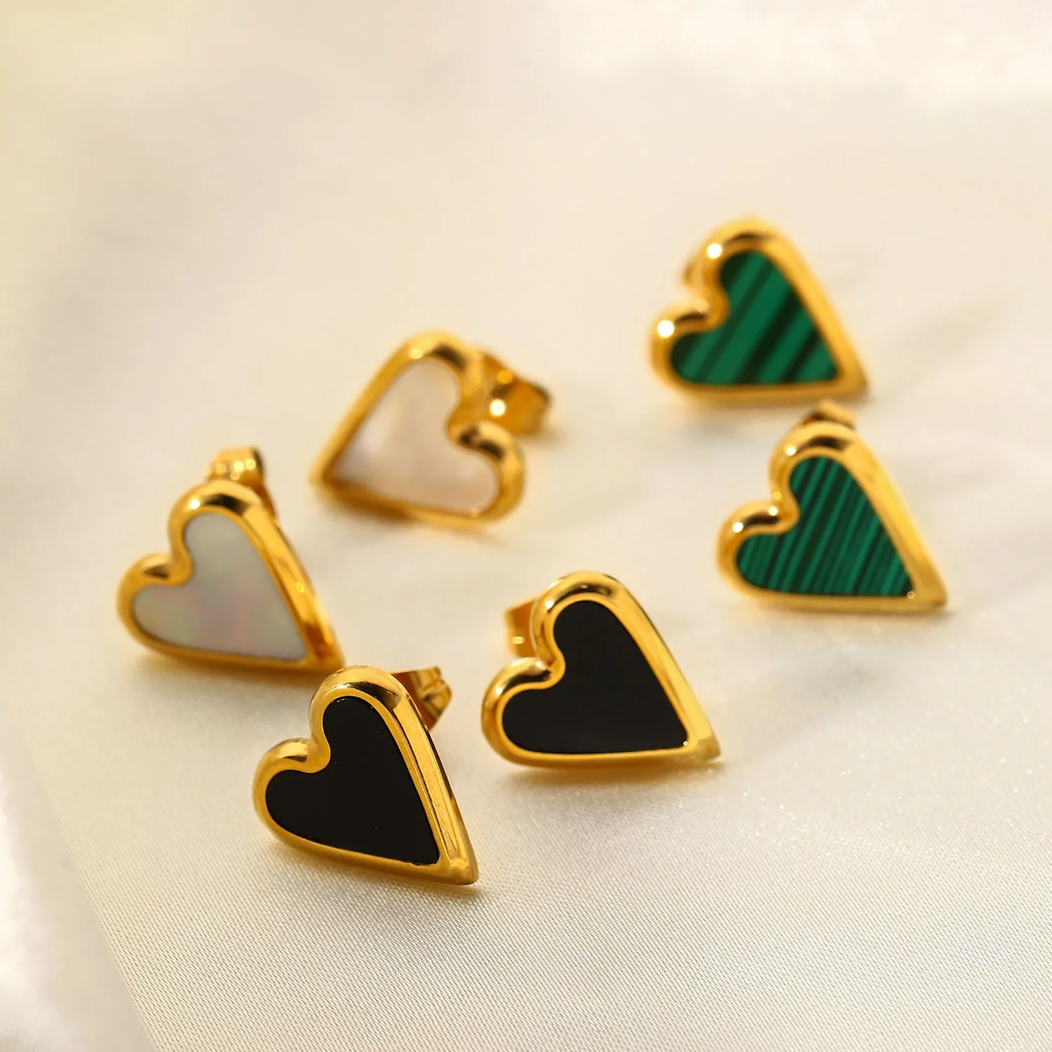 

Waterproof Tarnish Free 18K PVD Gold Plated Stainless Steel Heart Enamel Shell Turquoise Stone Heart Stud Earrings YF3042