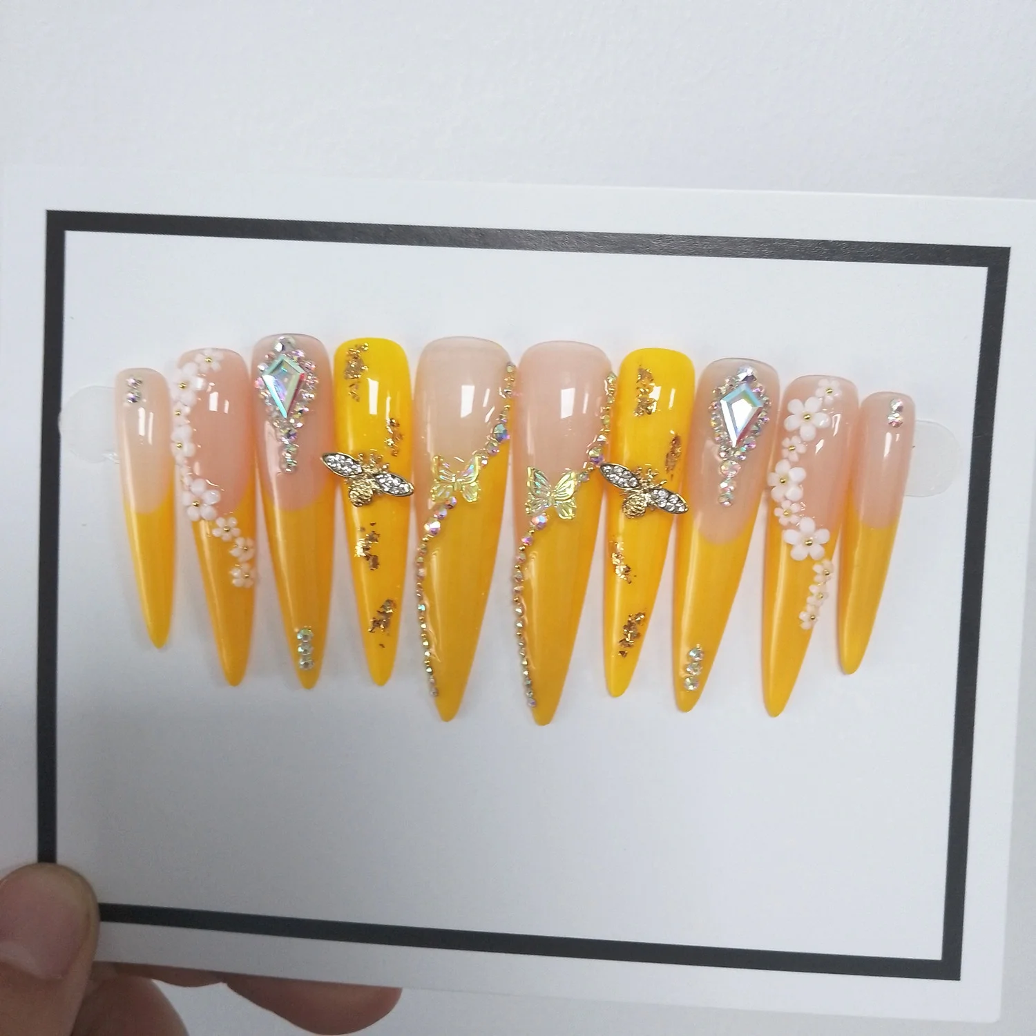 

Press Nails Vendors Rhinestones ABS Acrylic Designed Packaging Box Custom Private Label Medium Press On Nails