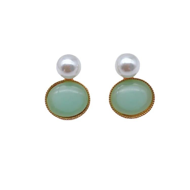 

Retro antique Hanfu palace gemstone pearl green non-pierced invisible ear clip, Picture shows