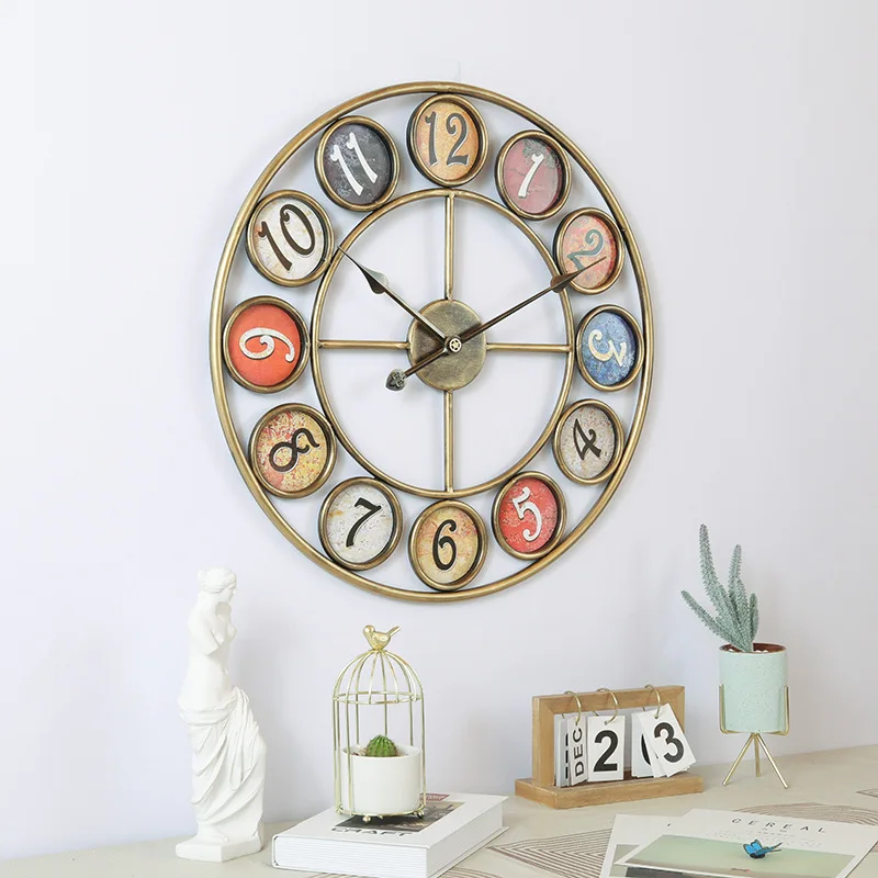 

Hot Sale Nordic Luxury Wall Clock Gold Modern Home Living Room Clock Creative Fashion Simple Metal Wall Hanging